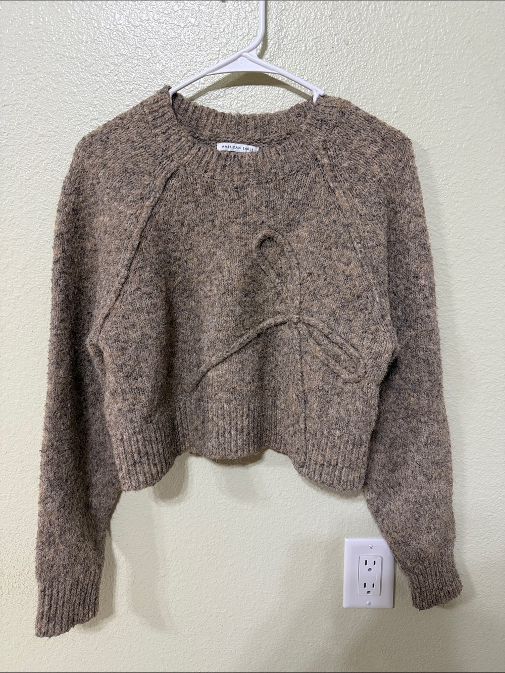 American Eagle Soft Eyelash Bow Sweater // Women’s Medium Cropped & Cozy